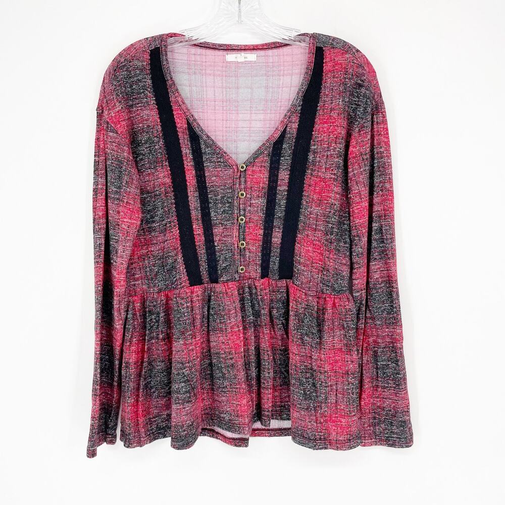 Maurices Long Sleeve V-Neck Plaid Top Size Small